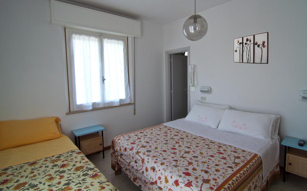 Hotel Villa Tua Riccione Zimmer foto